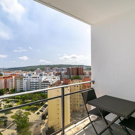 Whome Family Condo - Urban Retreat With Parking, Ac, Elevator In Great Location Lisboa 外观 照片