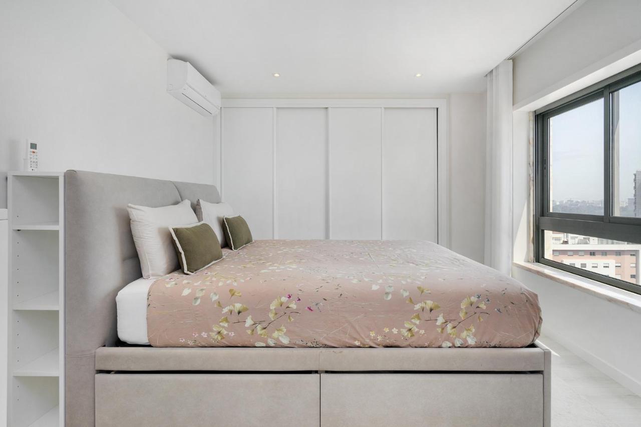 Whome Family Condo - Urban Retreat With Parking, Ac, Elevator In Great Location Lisboa 外观 照片