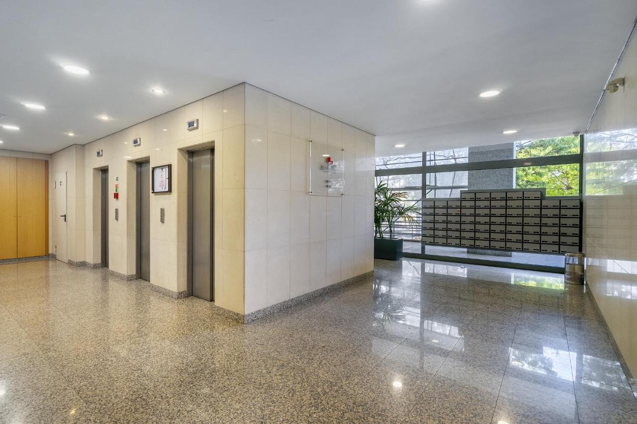 Whome Family Condo - Urban Retreat With Parking, Ac, Elevator In Great Location Lisboa 外观 照片