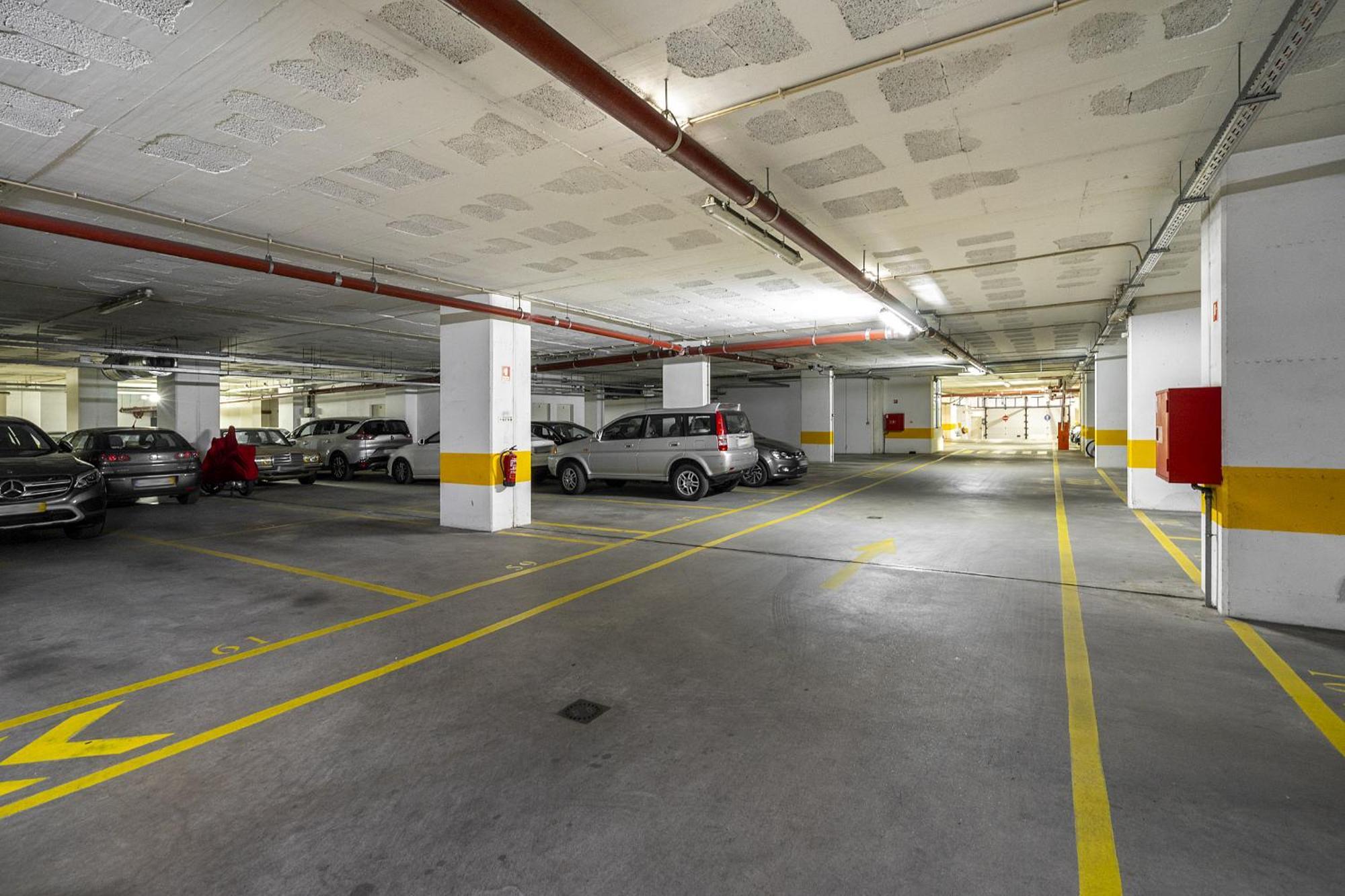 Whome Family Condo - Urban Retreat With Parking, Ac, Elevator In Great Location Lisboa 外观 照片
