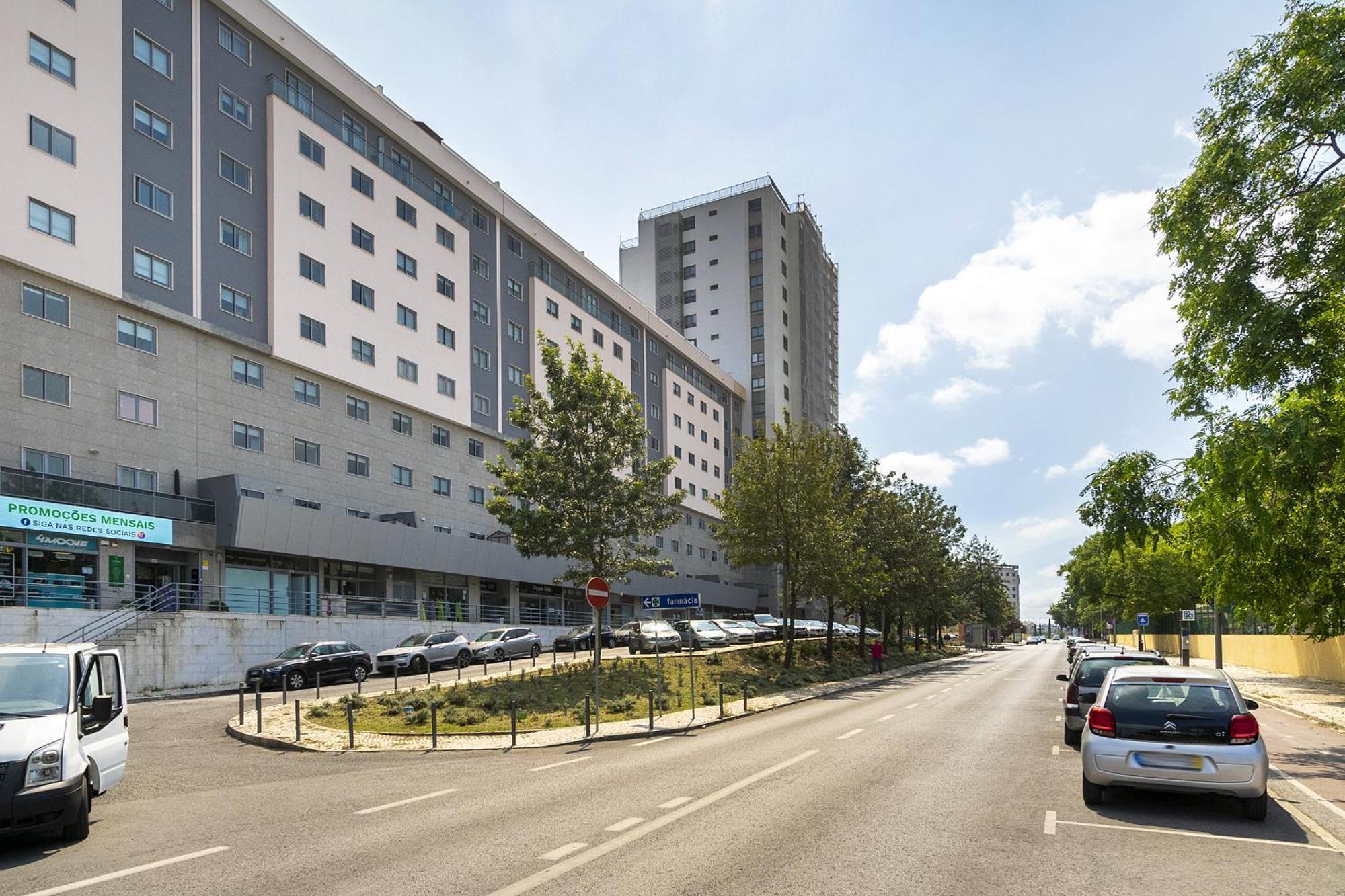 Whome Family Condo - Urban Retreat With Parking, Ac, Elevator In Great Location Lisboa 外观 照片
